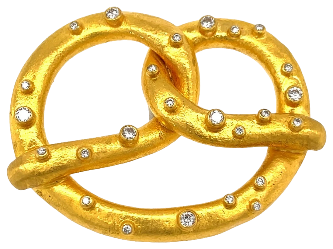 Salted Pretzel pendant in 24K yellow gold with diamonds
